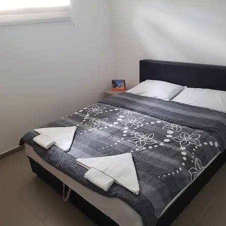 Apartament Pajic *
